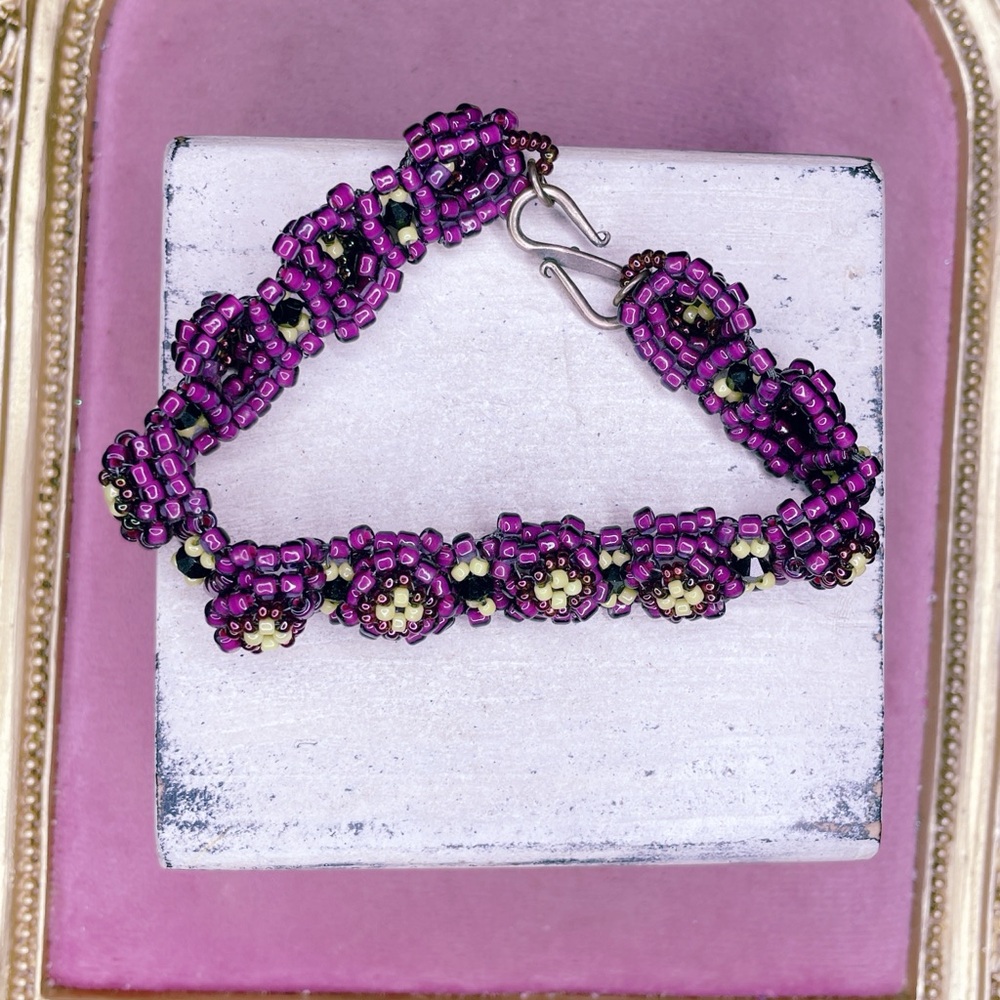 4198. Handmade Seed Bead Glass Purple Beaded Bracelet